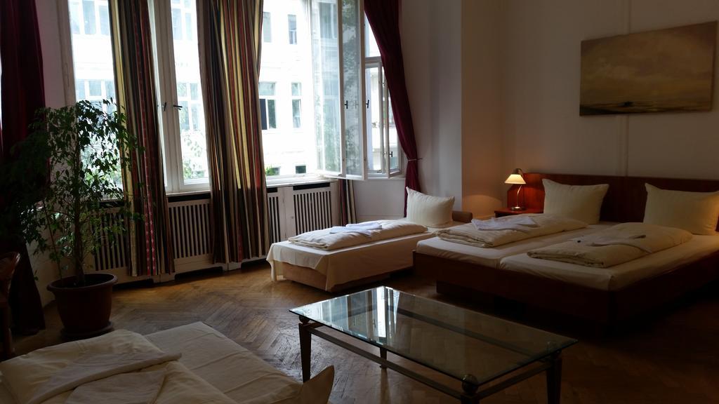 Hotel Pension Kima Berlin Room photo